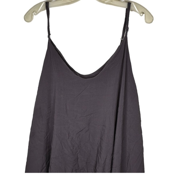 Auxo Collection Romper - Picture 2 of 6